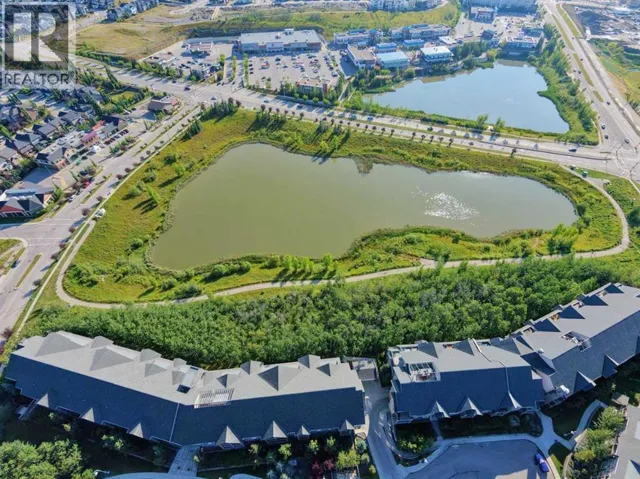 206, 15 ASPENMONT Heights SW, Calgary, Alberta T3H0E3