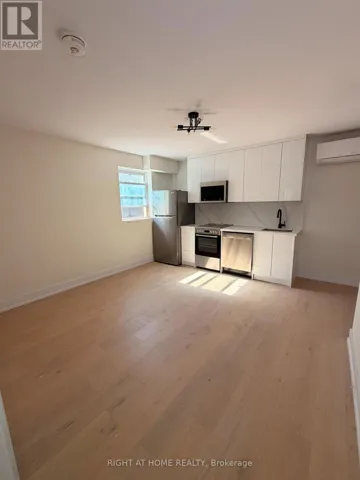 201 - 3384 LAKE SHORE BOULEVARD W, Toronto (Long Branch), Ontario M8W1M9
