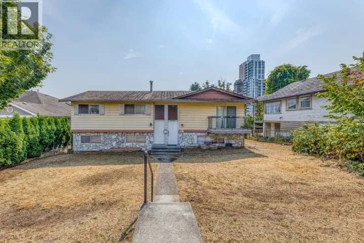 920 HARRIS AVENUE, Coquitlam, British Columbia V3K1S1