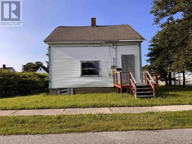12 Butler Street, Yarmouth, Nova Scotia B5A3Y8
