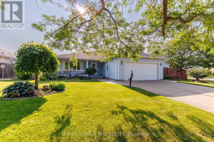 15 FOXHILL CRESCENT, St. Catharines (Rykert/Vansickle), Ontario L2S3T9