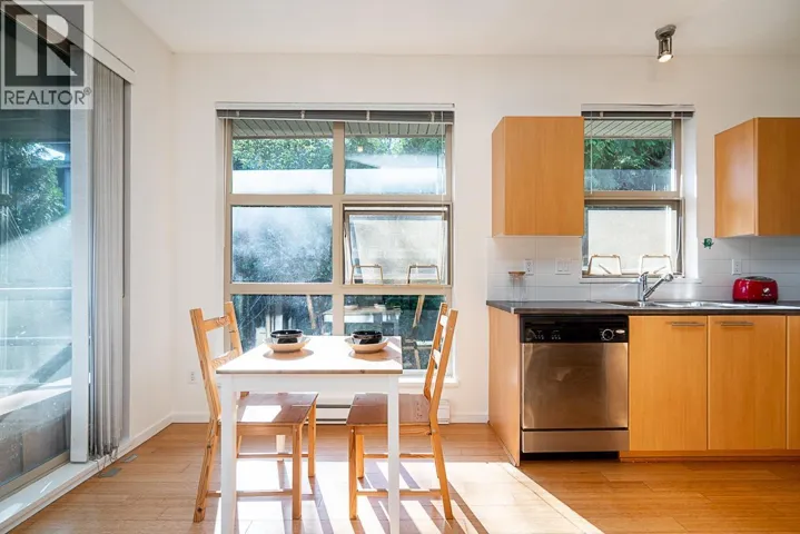 516 9319 UNIVERSITY CRESCENT, Burnaby, British Columbia V5A4Y5