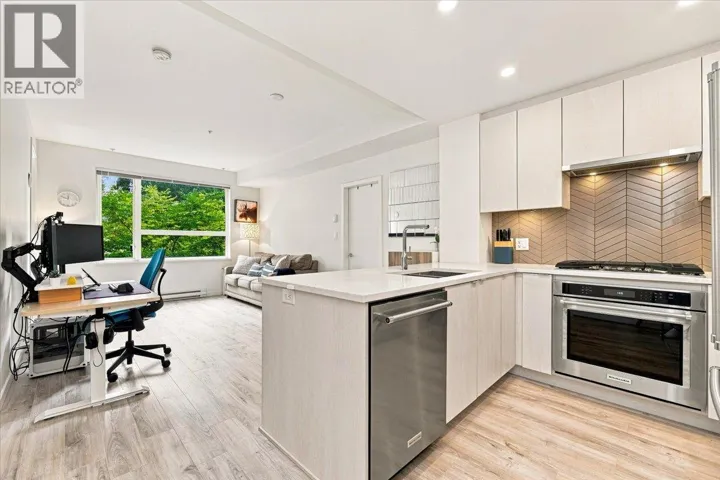205 717 BRESLAY STREET, Coquitlam, British Columbia V3J0J3