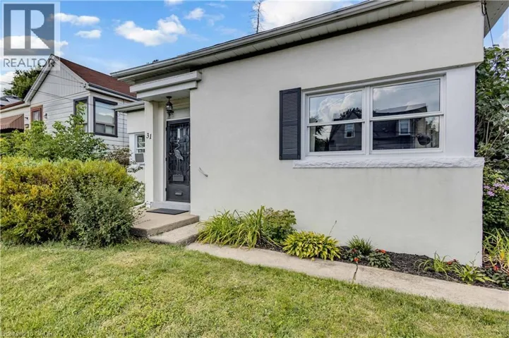 31 SCOTIA Avenue, Hamilton, Ontario L8K4X4