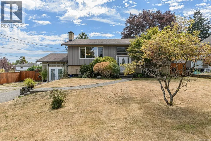 987 Nicholson St, Saanich, British Columbia V8X3K9