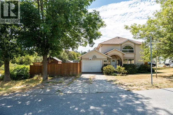 637 Jolly Pl, Saanich, British Columbia V8Z6R9