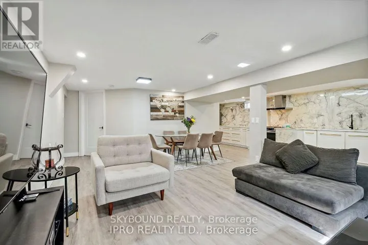 34 OWEN PLACE, Hamilton (Corman), Ontario L8G2H2