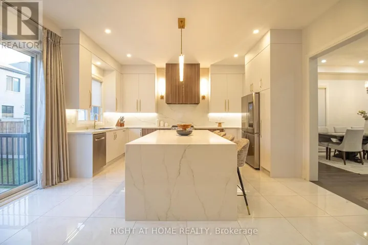 43 LONGWORTH AVENUE, Richmond Hill, Ontario L4E1J2