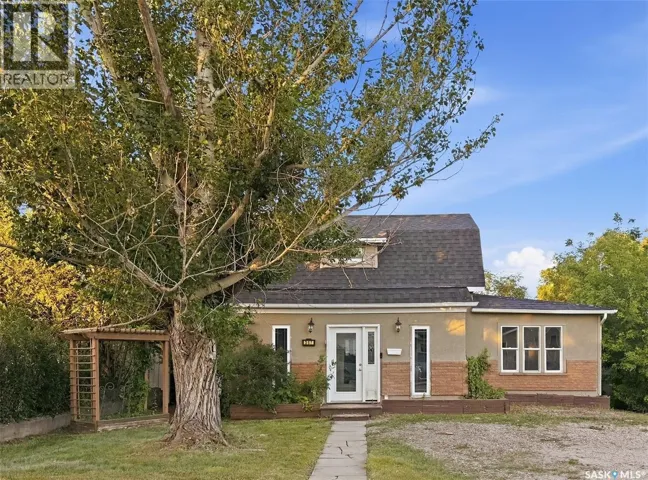 357 3rd AVENUE NE, Swift Current, Saskatchewan S9H2G8