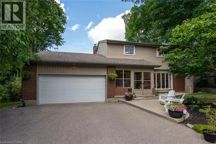 51 MURRAYHILL Court, Kitchener, Ontario N2E1N8