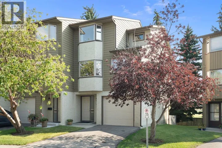140 Glamis Terrace SW, Calgary, Alberta T3E6V3