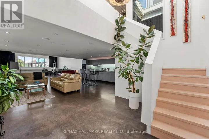 226 - 1173 DUNDAS STREET E, Toronto (South Riverdale), Ontario M4M3P1