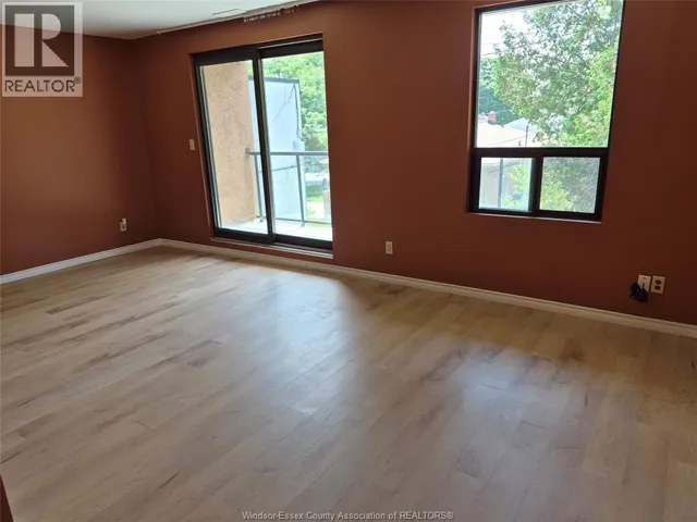 3875 Tecumseh ROAD East Unit# 3, Windsor, Ontario N8W1T1
