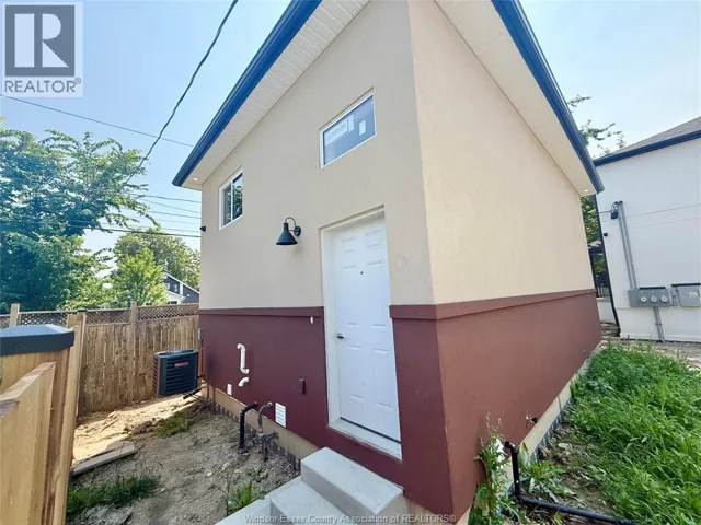 1740 BUCKINGHAM DRIVE, Windsor, Ontario N8T2A6