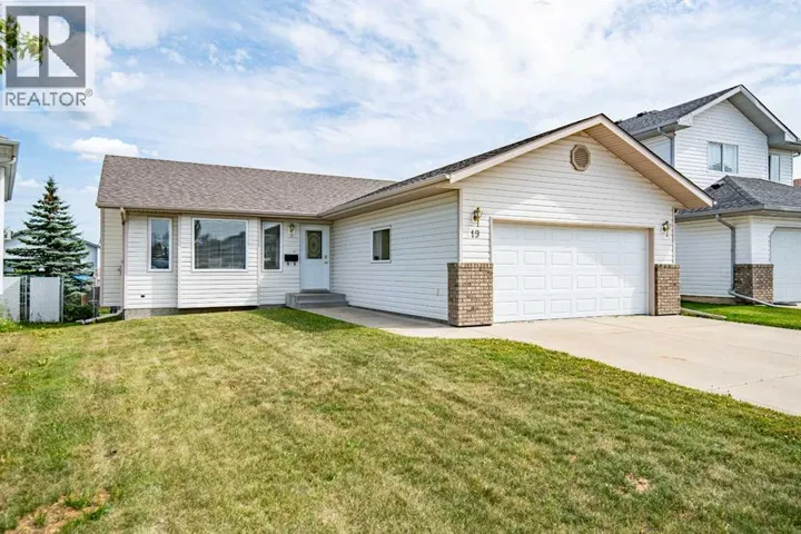 19 Fulmar Close, Sylvan Lake, Alberta T4S2K6