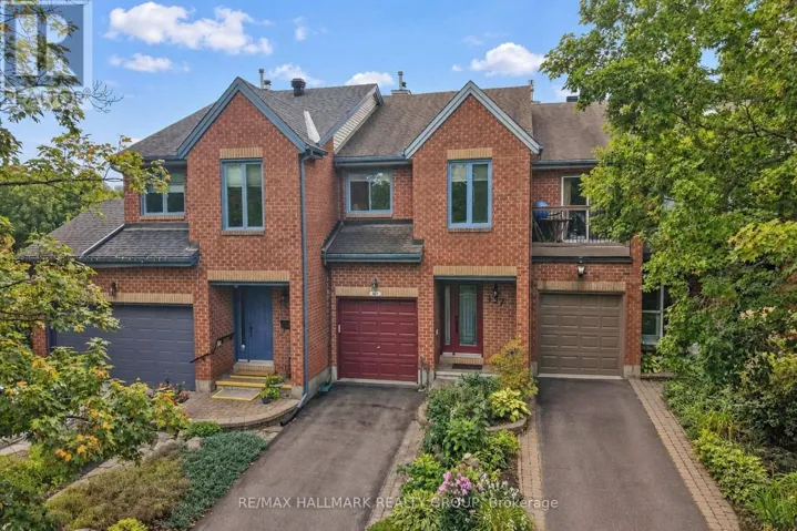 137 DUNBARTON COURT, Ottawa, Ontario K1K4L6