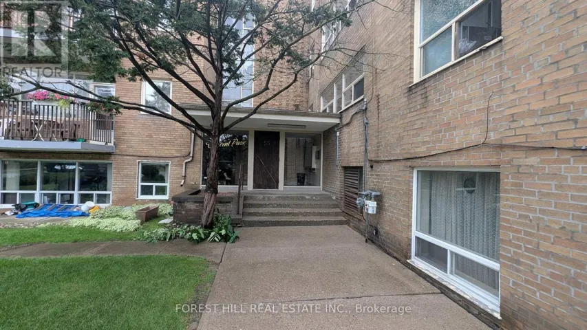 305 - 55 NEPTUNE DRIVE, Toronto (Englemount-Lawrence), Ontario M6A1X2