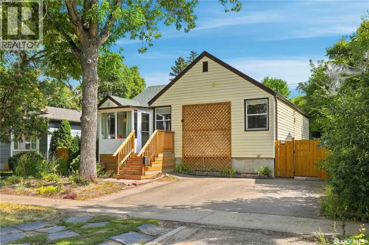 2213 Coy AVENUE, Saskatoon, Saskatchewan S7M0J4
