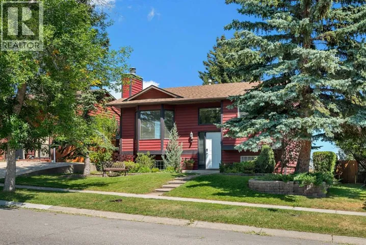 124 Macewan Drive NW, Calgary, Alberta T3K2P7