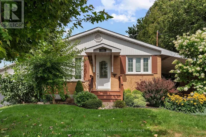 105 ELLIS AVENUE, Pembroke, Ontario K8A2H7