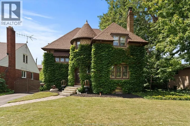 1965 ROSSINI BOULEVARD, Windsor, Ontario N8N4P6