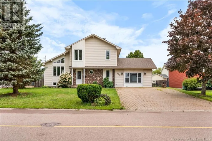313 Gaspé, Dieppe, New Brunswick E1A6C6