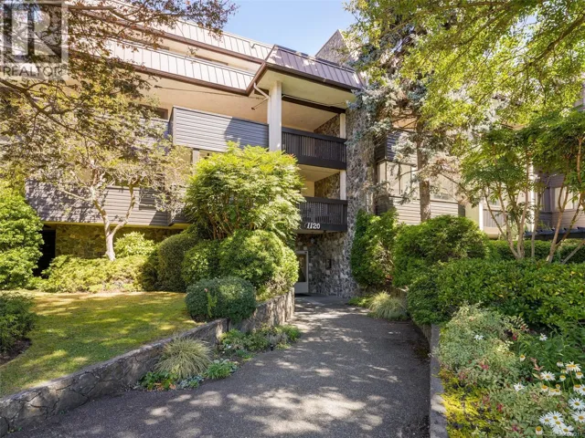203 1120 Fairfield Rd, Victoria, British Columbia V8V3A7