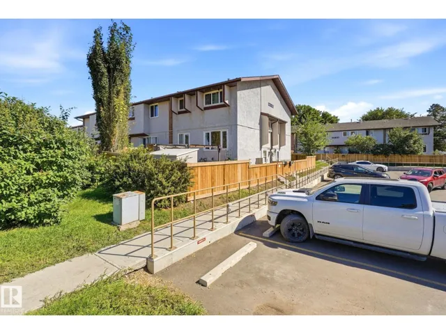 #1 14235 82 ST NW, Edmonton, Alberta T5E2V7