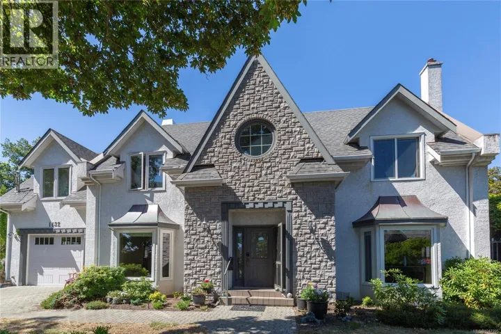 1632 Beach Dr, Oak Bay, British Columbia V8R6H8
