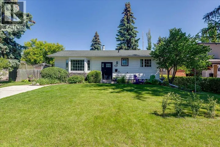 109 Selkirk Boulevard, Red Deer, Alberta T4N0G8