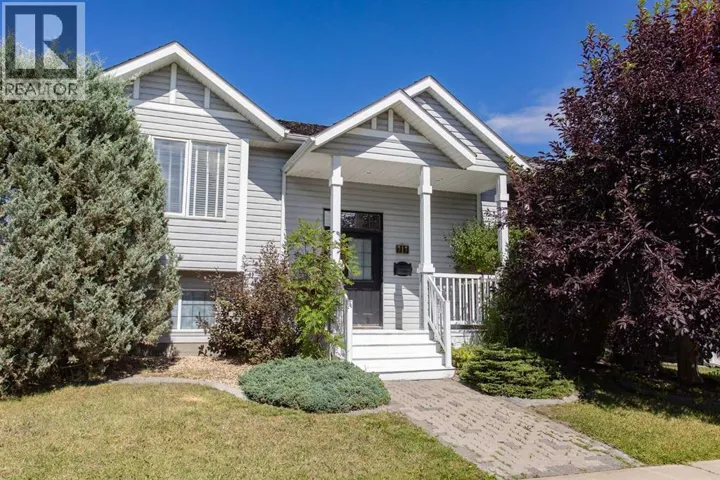 717 Lancaster Drive, Red Deer, Alberta T4R2T5