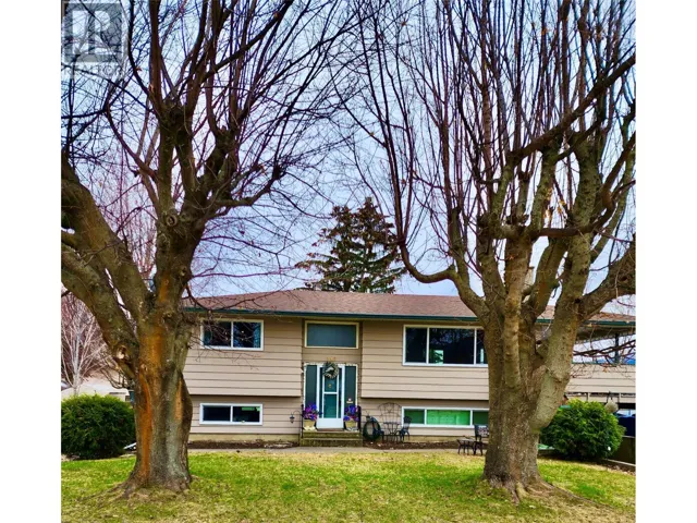 340 Lakeshore Drive, Chase, British Columbia V0E1M0