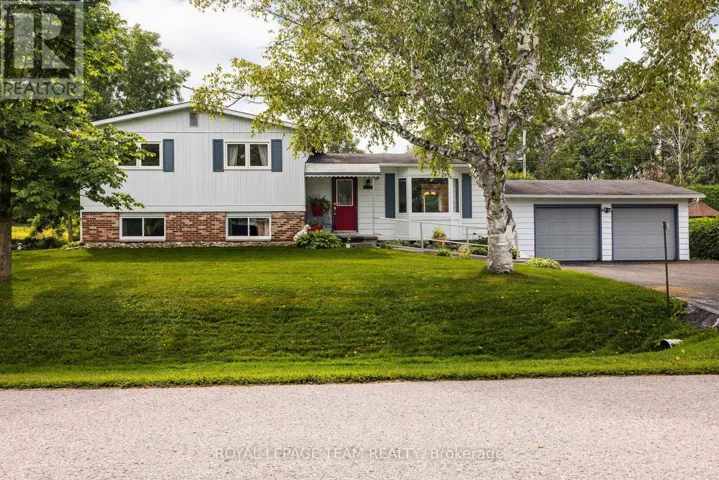 1016 BOUCHER CRESCENT, Ottawa, Ontario K4M1B3