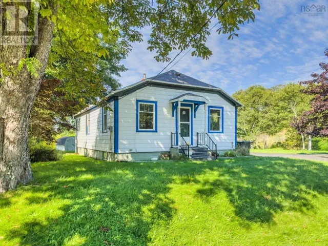 102 Parade Street, Yarmouth, Nova Scotia B5A3B5