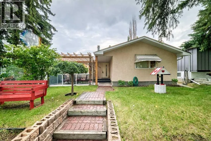 728 Willacy Drive SE, Calgary, Alberta T2J2B1
