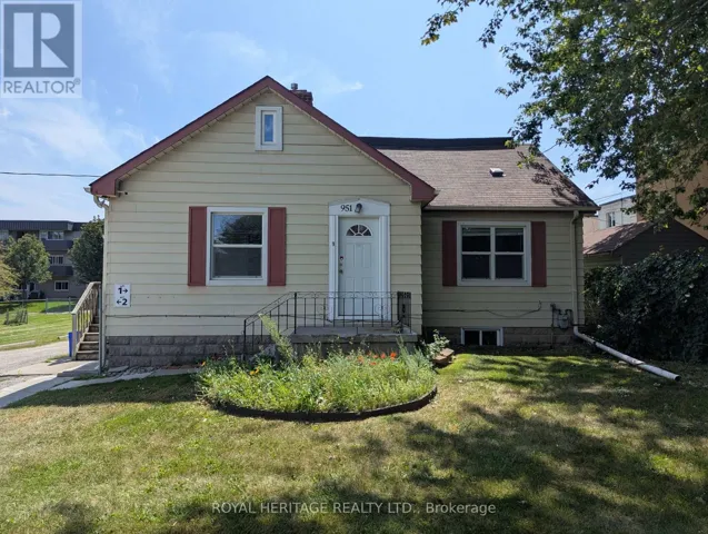 1 - 951 DUNDAS STREET E, Whitby (Downtown Whitby), Ontario L1N2K1