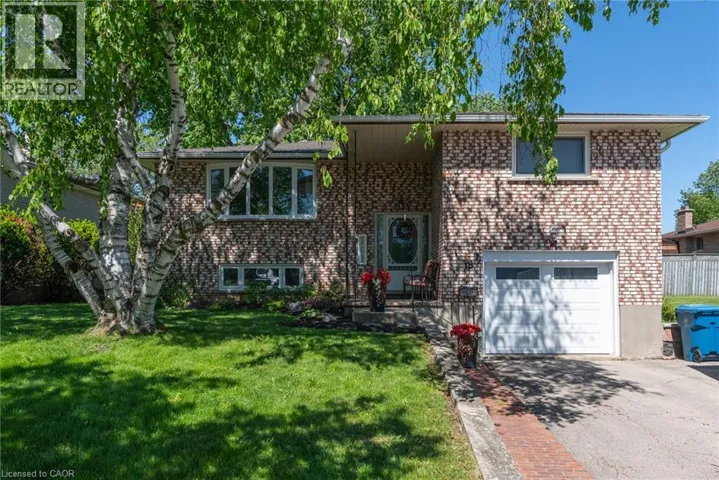 18 MAYBERRY Place, Stratford, Ontario N5A6Z7