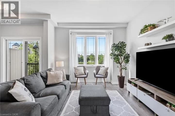 2985 JACKSON Drive Unit# 10, Burlington, Ontario L7M0W2