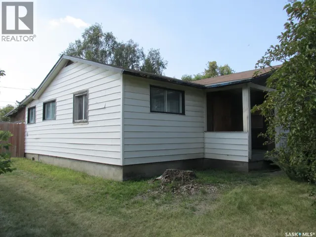 800 9th AVENUE W, Nipawin, Saskatchewan S0E1E0