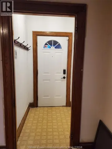 725 Church STREET Unit# Main, Windsor, Ontario N9A4T5