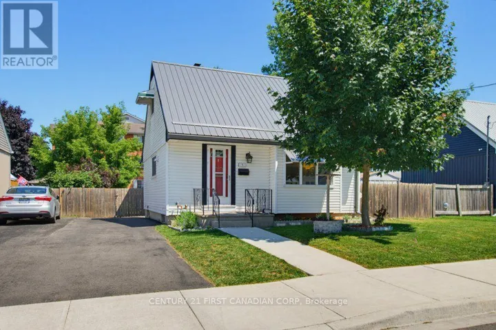 3 PARKSIDE DRIVE, St. Thomas, Ontario N5R3T8