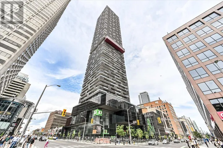 PH 5801 - 8 EGLINTON AVENUE E, Toronto (Mount Pleasant West), Ontario M4P0C1