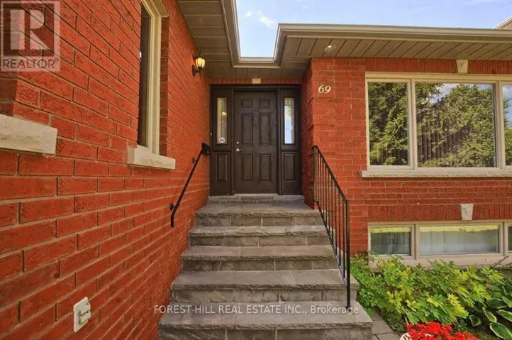 69 OXFORD STREET, Richmond Hill (Mill Pond), Ontario L4C4L6