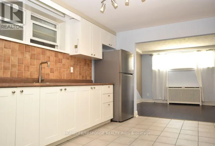 1 - 42 EMERALD CRESCENT, Toronto (New Toronto), Ontario M8V2B6