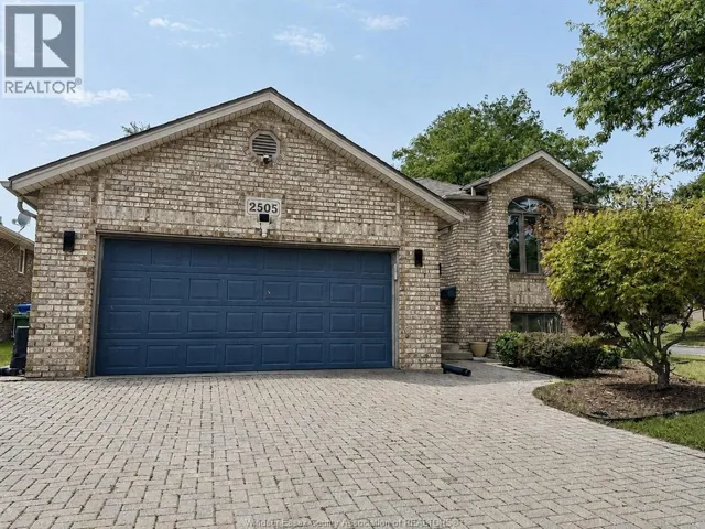 2505 ST CLAIR AVENUE, Windsor, Ontario N9E4L9