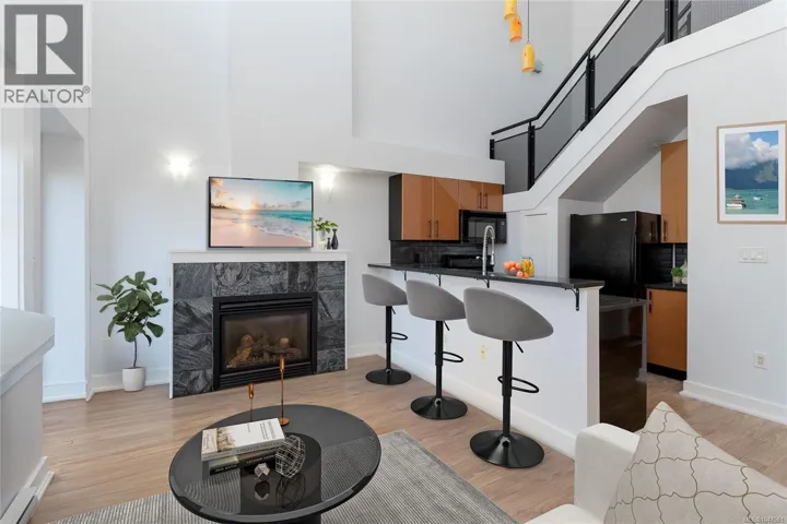 323 599 Pandora Ave, Victoria, British Columbia V8W1N5