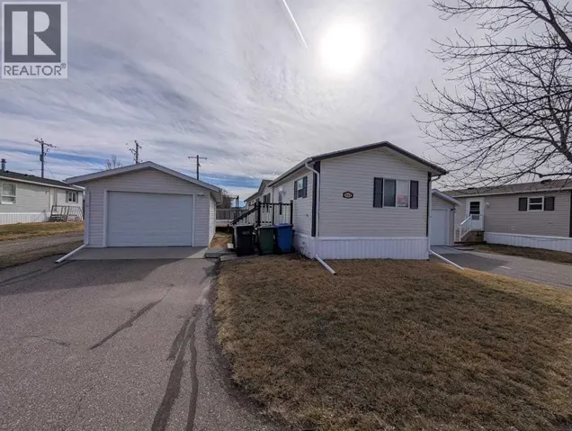 211 Railway Avenue, Coaldale, Alberta T1M0A8