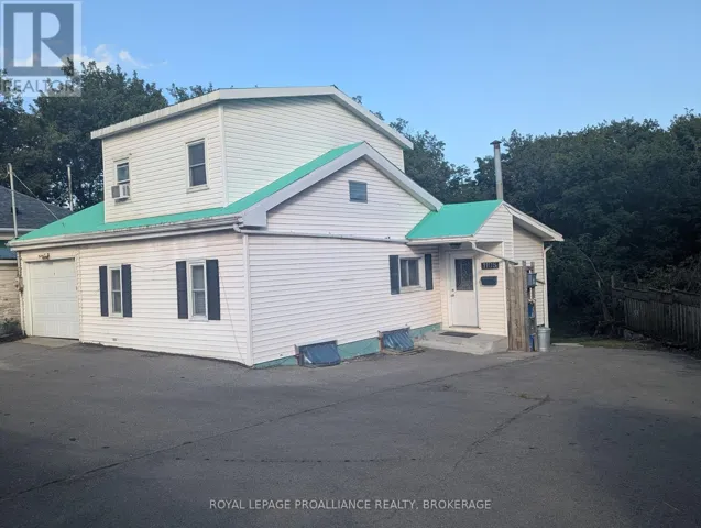 1105 MONTREAL STREET, Kingston (Rideau), Ontario K7K3K6