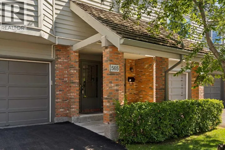 565 Point Mckay Grove NW, Calgary, Alberta T3B5C4
