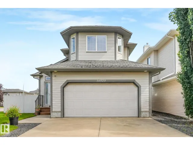 16523 89 ST NW, Edmonton, Alberta T5Z3W8